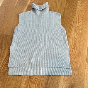 Ann Taylor Gray Sleeveless Turtleneck Sweater